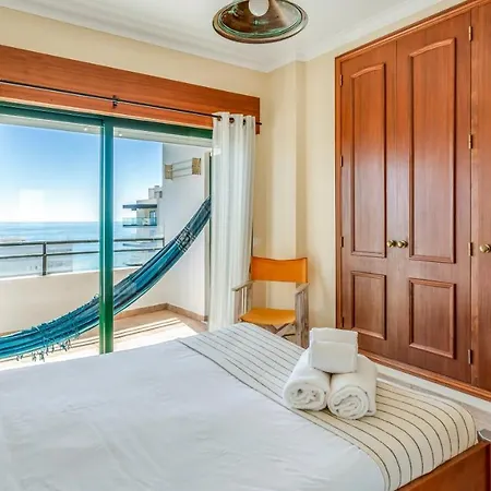 Sea View W/ Balcony By Lovelystay *