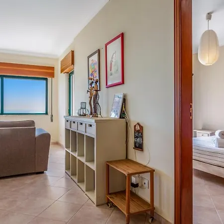 דירה Sea View W/ Balcony By Lovelystay קווארטיירה